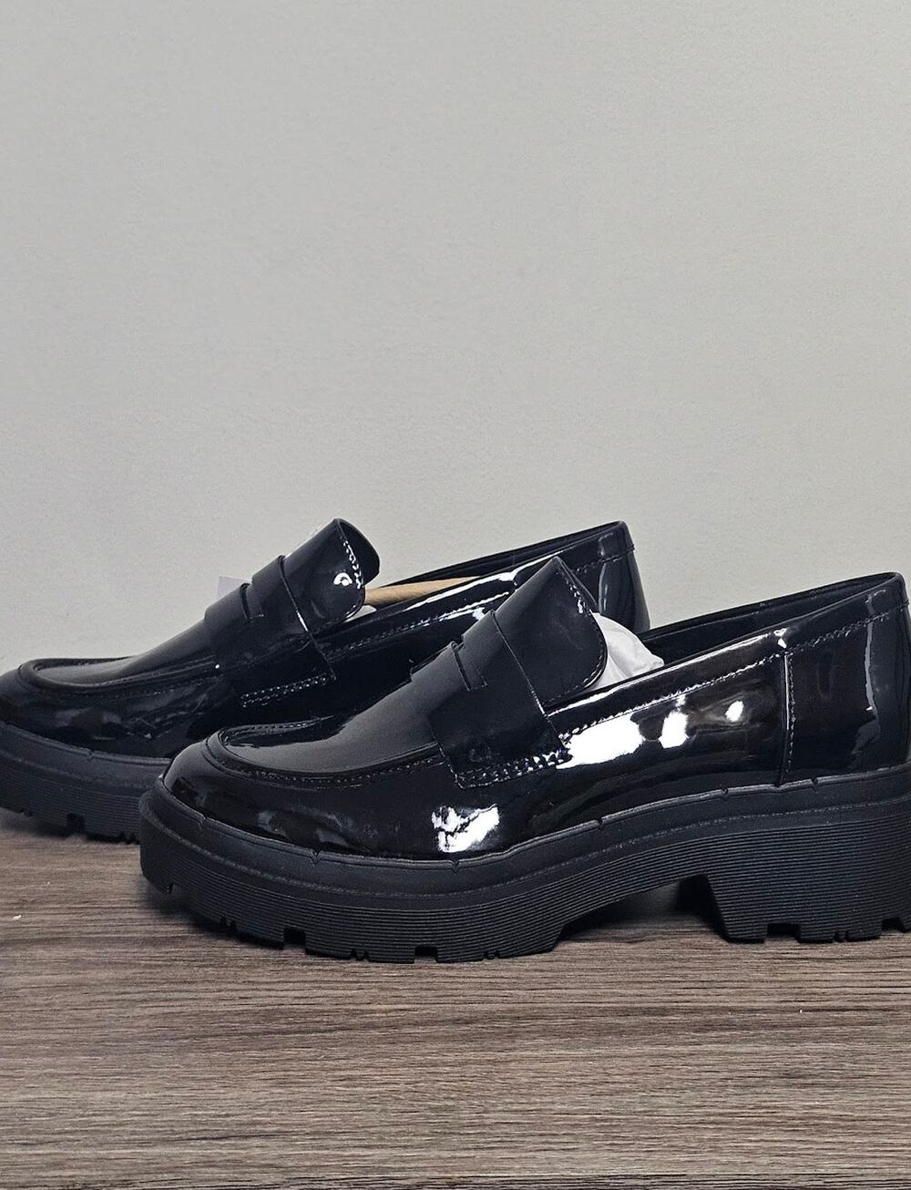 Aqua College Women's Saanvi Water Proof  Penny Loafers Size 9.5 Black NWT